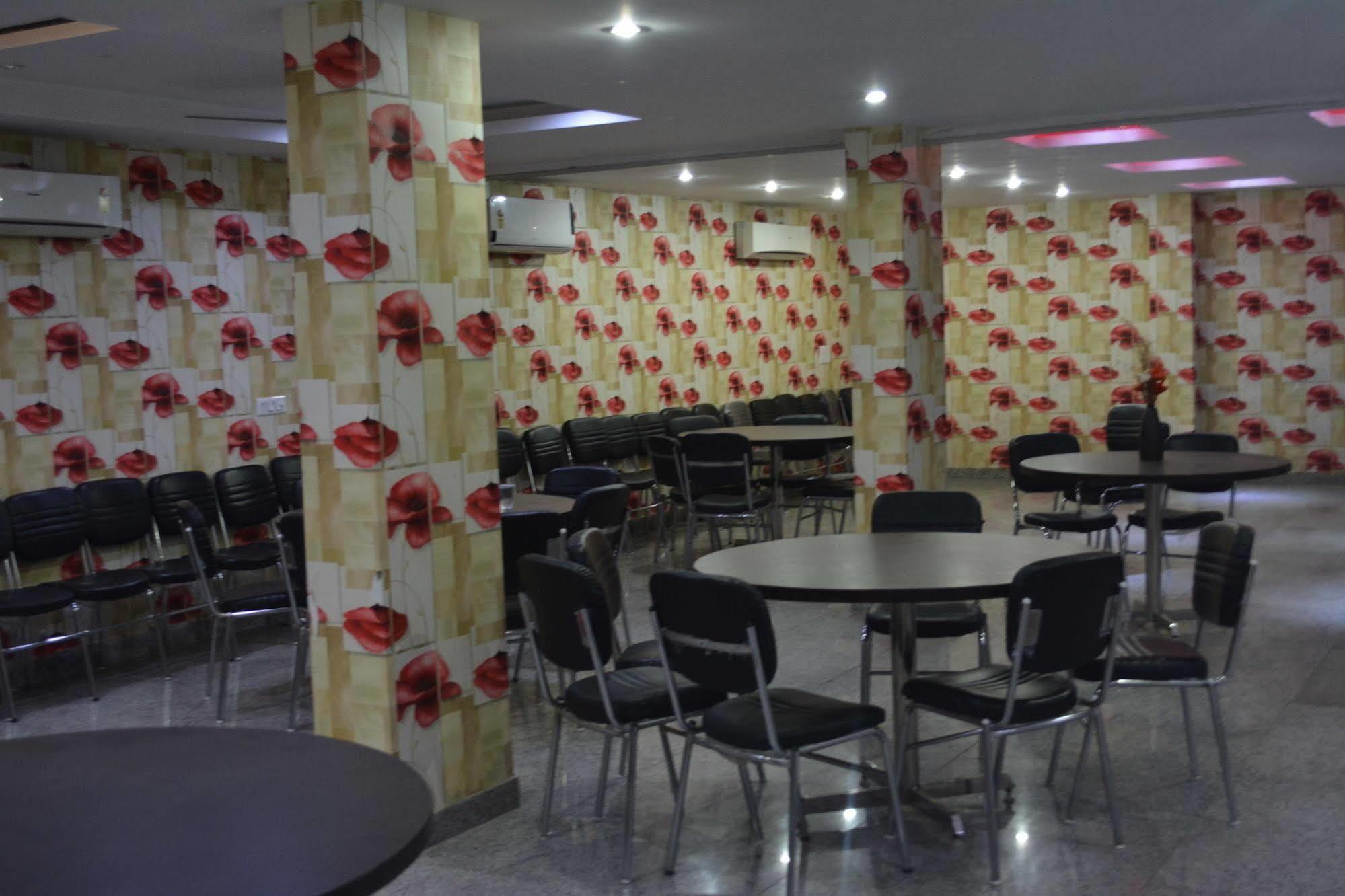 Fabexpress Lotus Palace Νέο Δελχί Εξωτερικό φωτογραφία